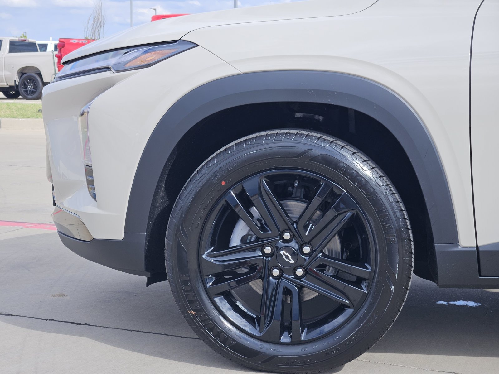 New 2026 Chevrolet Trax ACTIV w/ Driver Confidence Package FWD image 11