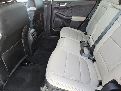 Used 2020 Ford Escape Titanium w/ Titanium Premium Package 2.0 image 22