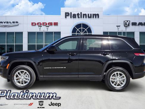 New 2026 Jeep Grand Cherokee Laredo image 3