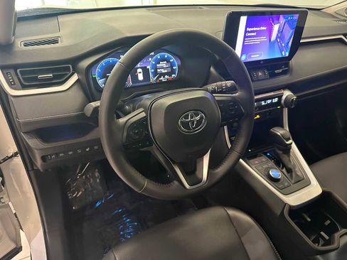 Used 2025 Toyota RAV4 Limited w/ Advanced Technology Package image 2