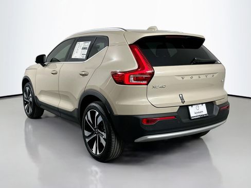New 2025 Volvo XC40 B5 Ultra w/ Protection Package Premier image 7