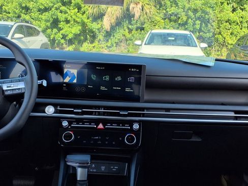 New 2025 Hyundai Santa Cruz SEL image 17