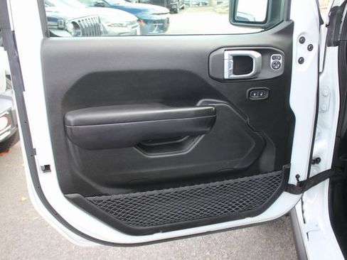 Used 2021 Jeep Wrangler Willys image 16