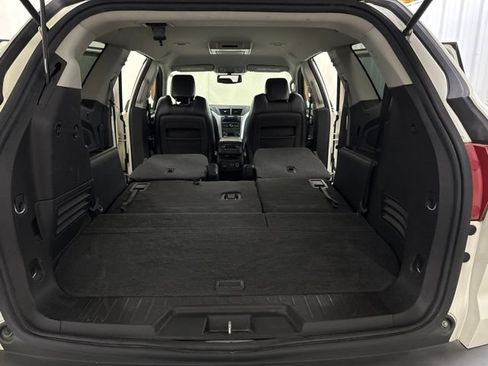Used 2012 Chevrolet Traverse LT FWD image 14