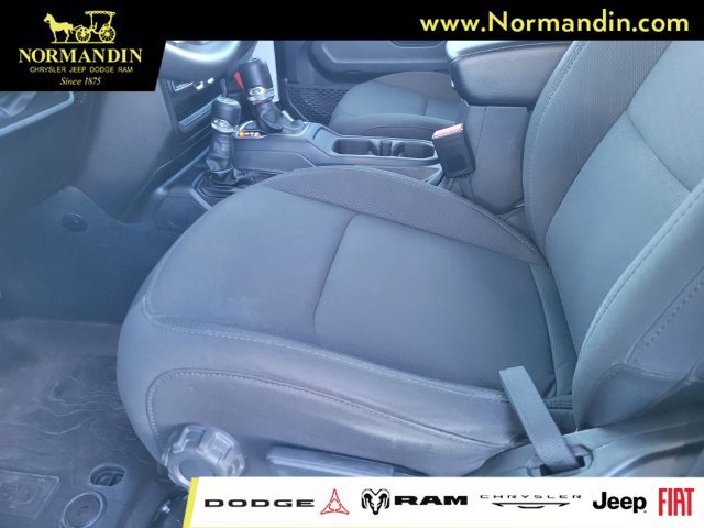 Used 2023 Jeep Wrangler Unlimited AWD/4WD image 17