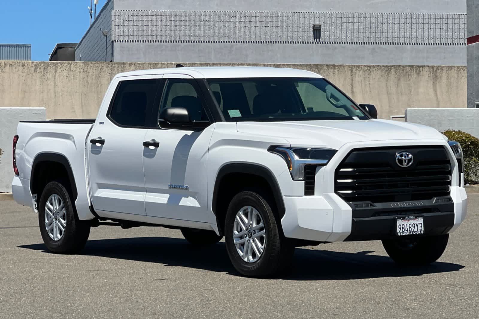 Used 2024 Toyota Tundra SR5 w/ SR5 Convenience Package AWD/4WD image 5