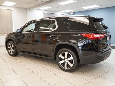 Used 2018 Chevrolet Traverse LT w/ LPO, 'HIT The Road' Package image 8