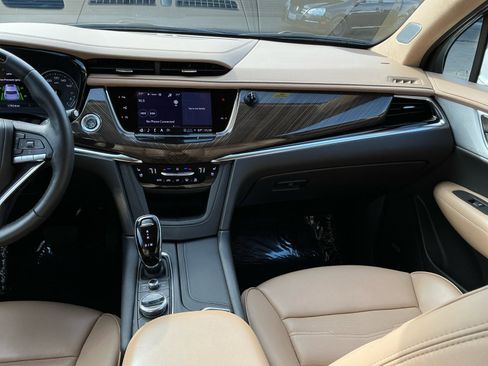 Used 2023 Cadillac XT6 Premium Luxury w/ Platinum Package image 17