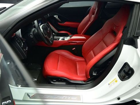 Used 2016 Chevrolet Corvette Z06 w/ 2LZ Preferred Equipment Group image 5