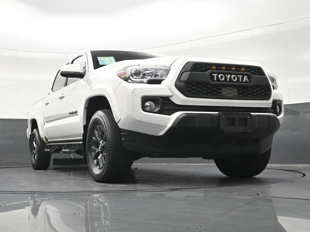 Used 2023 Toyota Tacoma SR5 AWD/4WD image 30