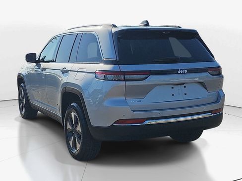 Used 2022 Jeep Grand Cherokee Limited 4xe w/ Luxury Tech Group II AWD/4WD image 8
