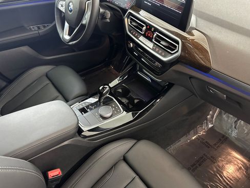 Used 2024 BMW X3 sDrive30i w/ Convenience Package RWD image 34