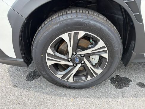 Certified 2026 Subaru Crosstrek 2.5i Premium AWD/4WD image 13
