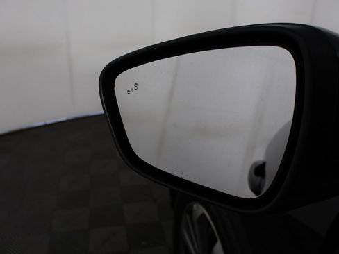 Used 2024 Ford Escape Platinum AWD/4WD image 35