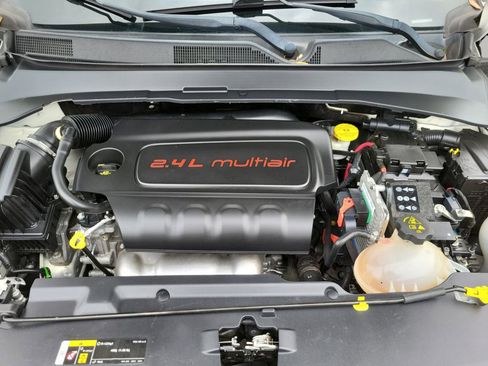 Used 2018 Jeep Compass Latitude w/ Popular Equipment Group image 10