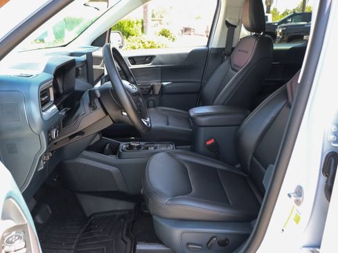 Used 2025 Ford Maverick Lariat w/ Black Appearance Package AWD/4WD image 19