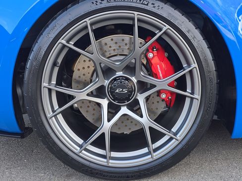 Certified 2025 Porsche 718 Boxster Spyder RS image 28