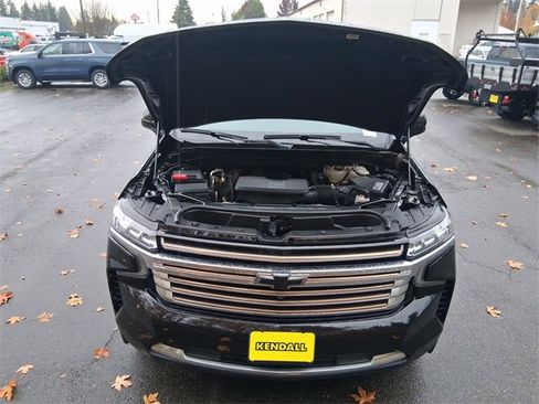 Used 2021 Chevrolet Tahoe High Country w/ Premium Package image 17