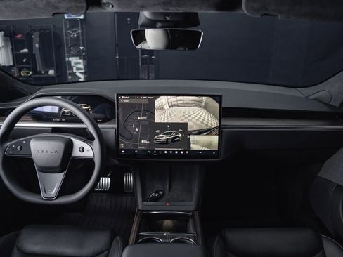 Used 2021 Tesla Model S Plaid image 44