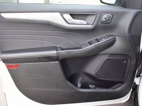 Used 2024 Ford Escape Platinum image 14