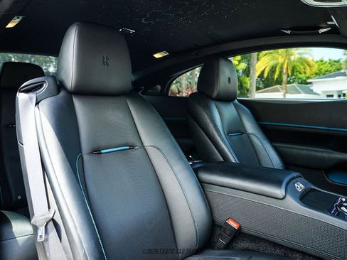 Used 2019 Rolls-Royce Wraith RWD image 55