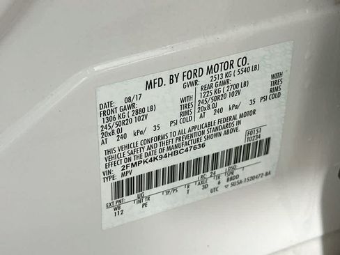 Used 2017 Ford Edge Titanium w/ Equipment Group 302A AWD/4WD image 23