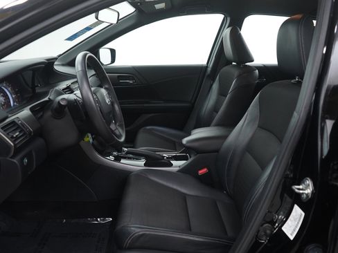 Used 2016 Honda Accord Sport image 15