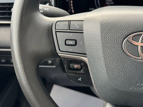 Used 2025 Toyota Camry LE image 30