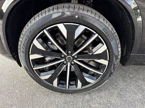 New 2026 Volvo XC90 B6 Ultra w/ Lounge Package image 9