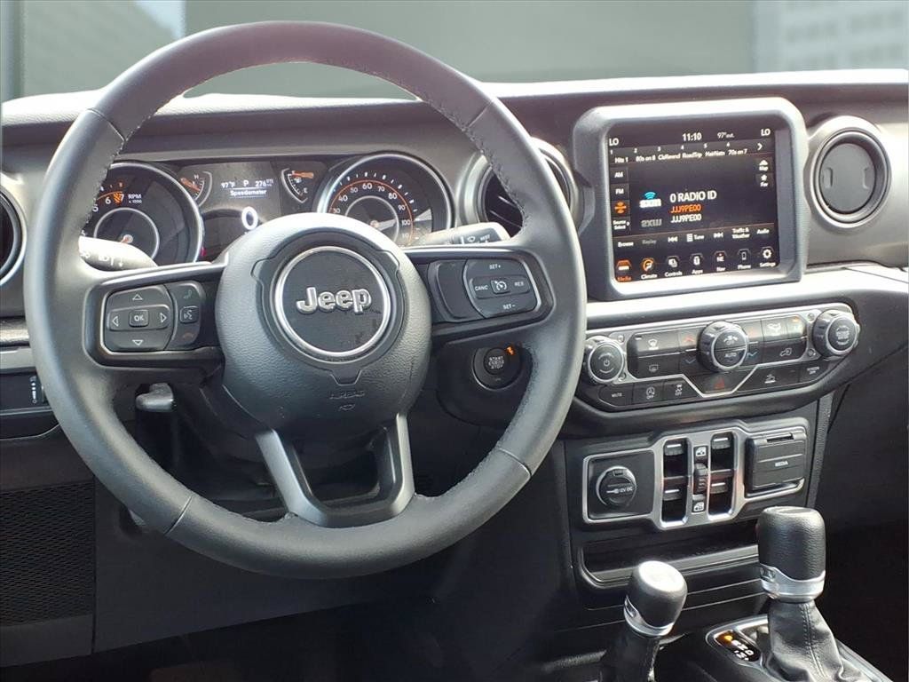 Used 2023 Jeep Gladiator Sport AWD/4WD image 5