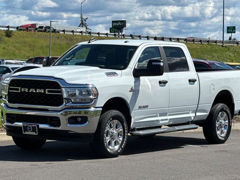 Used 2024 RAM 2500 Big Horn AWD/4WD image 7