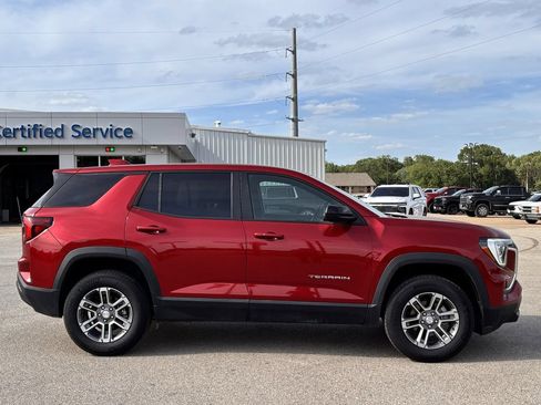 New 2026 GMC Terrain Elevation w/ LPO, Floor Liner Package FWD image 3
