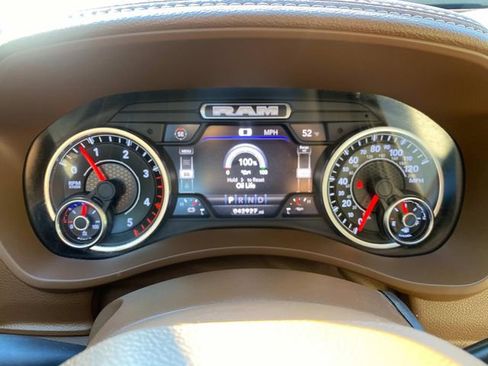 Used 2022 RAM 3500 Laramie AWD/4WD image 17