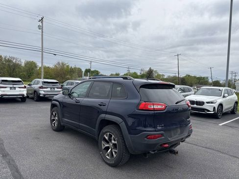 Used 2014 Jeep Cherokee Trailhawk AWD/4WD image 5