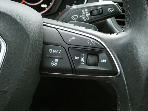 Used 2018 Audi Q5 2.0T Premium Plus w/ Premium Plus Package image 12