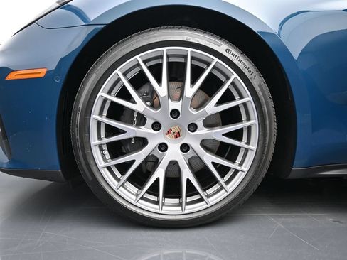 Certified 2025 Porsche Panamera image 6