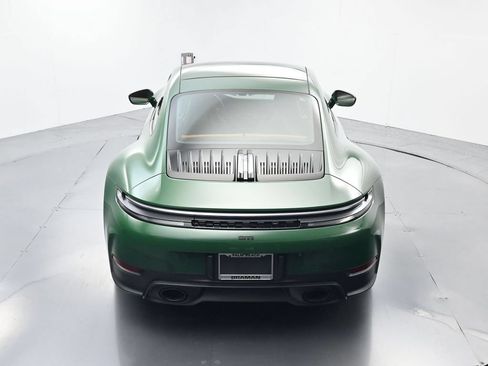 Certified 2025 Porsche 911 Carrera RWD image 39