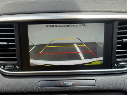 Used 2020 Kia Sportage LX FWD image 24