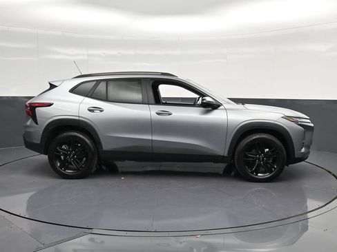 Used 2026 Chevrolet Trax ACTIV FWD image 4
