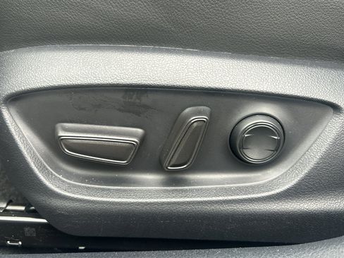 Used 2024 Toyota Camry SE image 18