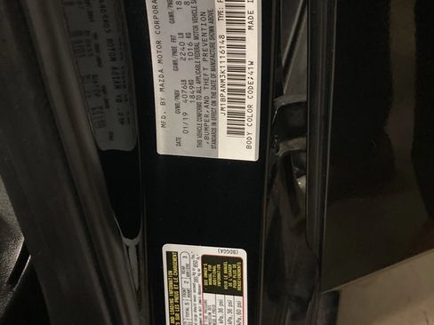 Used 2019 MAZDA MAZDA3 Hatchback w/ Premium Package FWD image 32