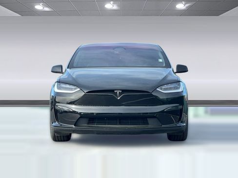 Used 2022 Tesla Model X Plaid image 4