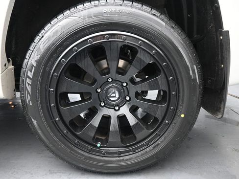 Used 2017 Toyota 4Runner Limited image 15