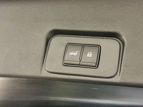 Used 2026 Nissan Rogue SL AWD/4WD image 30