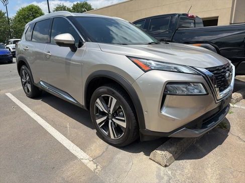 Used 2023 Nissan Rogue SL w/ SL Premium Package AWD/4WD image 2