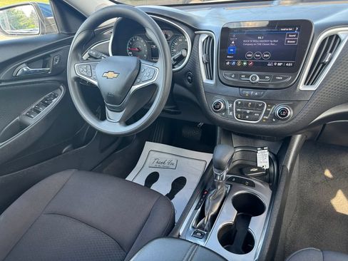 Used 2024 Chevrolet Malibu LT FWD image 19