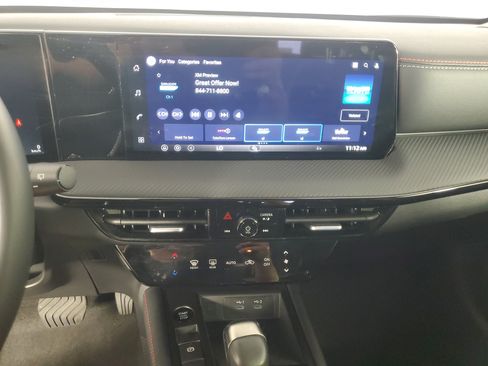Used 2026 Nissan Kicks SR FWD image 16