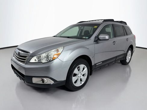 Used 2011 Subaru Outback 2.5i Premium w/ All-Weather Pkg AWD/4WD image 3