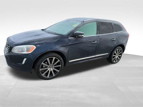 Used 2015 Volvo XC60 T6 w/ Proximity Package image 4