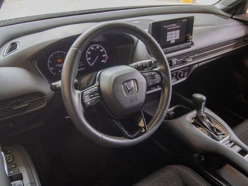 Used 2023 Honda HR-V Sport image 12